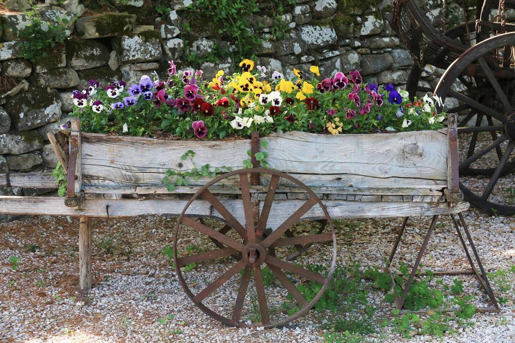 Отель Borgo Di Carpiano Mengara Экстерьер фото