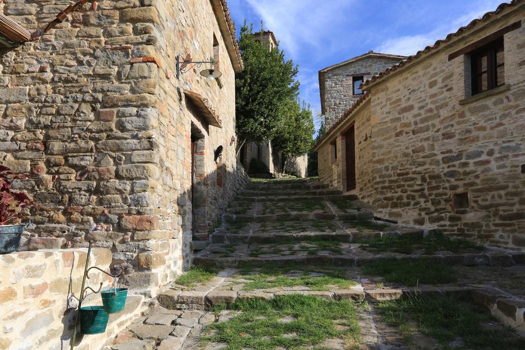 Отель Borgo Di Carpiano Mengara Экстерьер фото